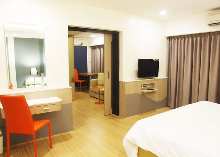 ホテル Grand Tower Sathorn 4*