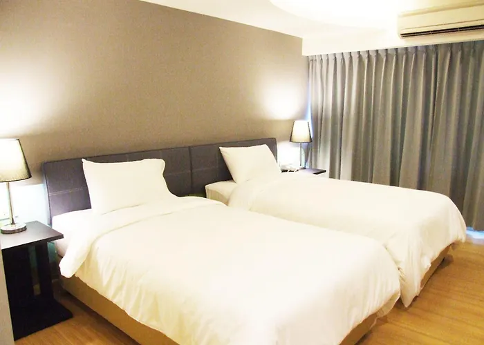 Grand Tower Sathorn ホテル