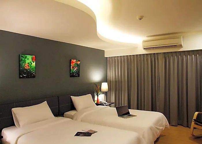 Grand Tower Sathorn 4*