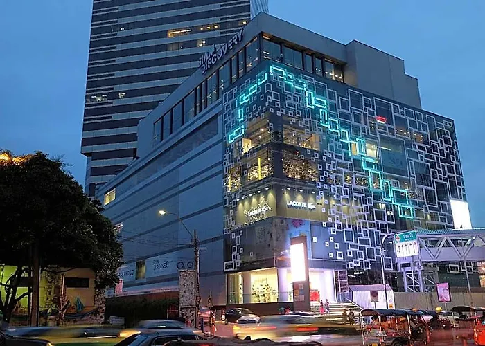 Grand Tower Sathorn ホテル 4*